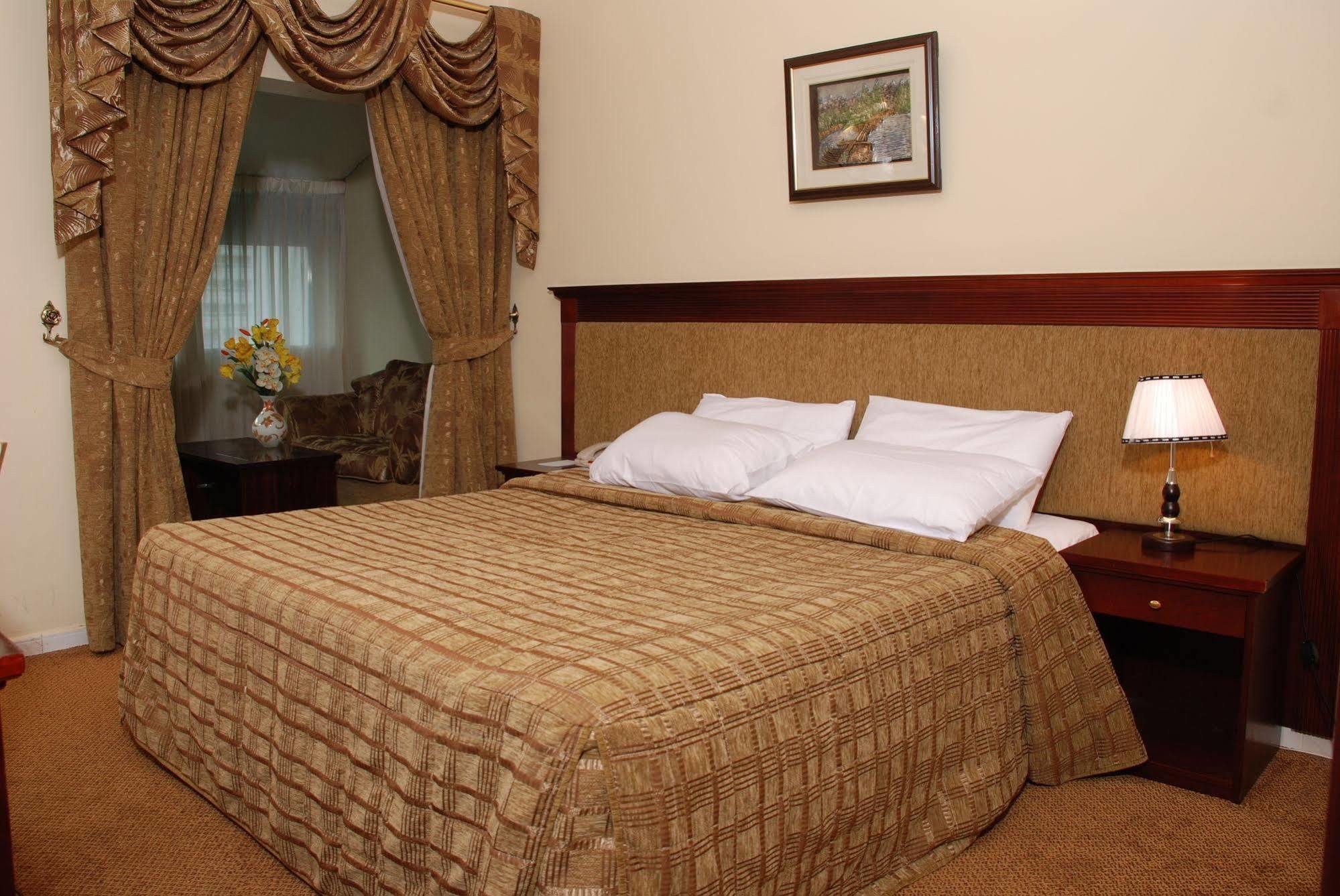 Al Bustan Flats Hotell Sharjah Eksteriør bilde